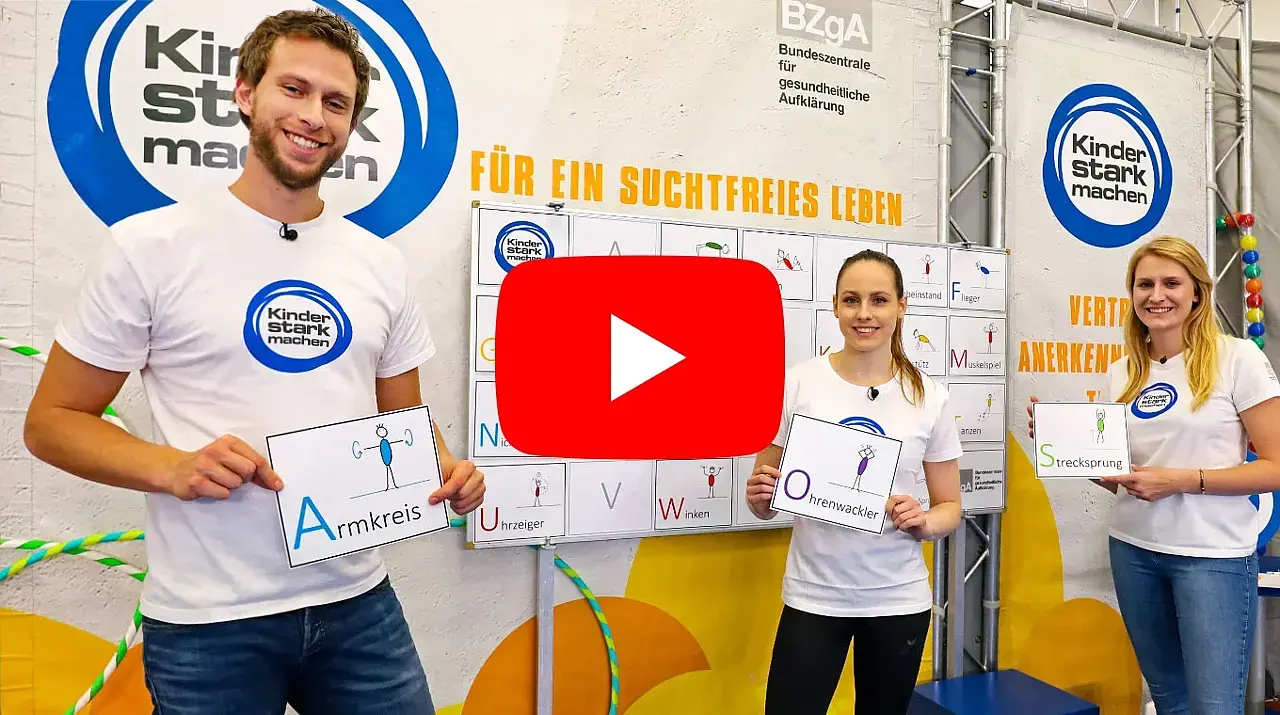 Videoreihe „Bewegungs-ABC" Bild des Videodrehs mit rotem Button darauf