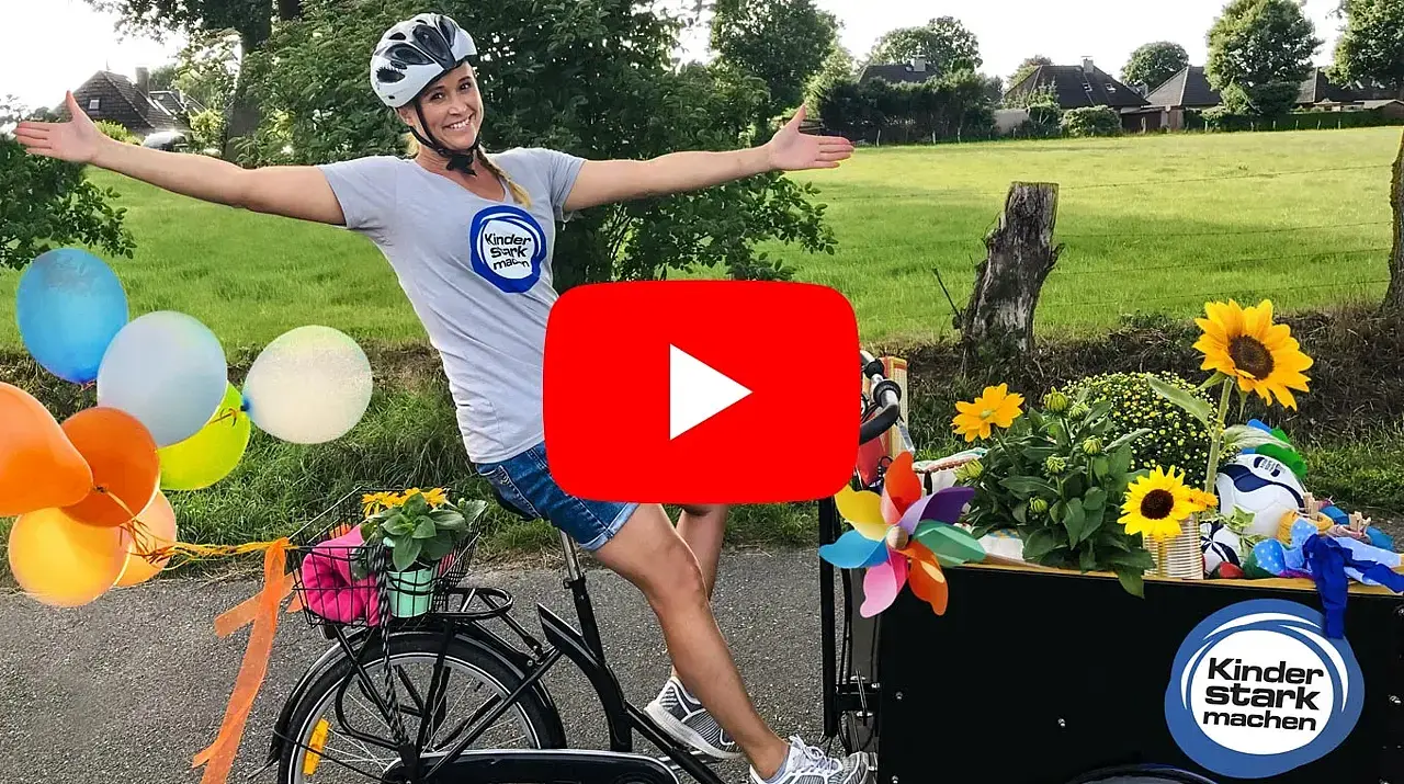 Videoreihe „Singas wunderbarer Garten“ Singa Gätgens auf Lastenrad