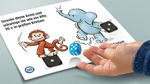 © Illustration: Ina Kerckhoff, Kinderhand: iStock/takasuu Illustration von Affe und Elephant mit Hand, die würfelt.